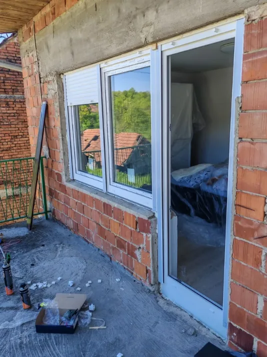 Montaža PVC prozora i balkonskih vrata s roletom